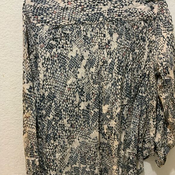 Velvet Heart  Blouse Ladies Long Sleeve Button Down Shirt Size M - Picture 3 of 8